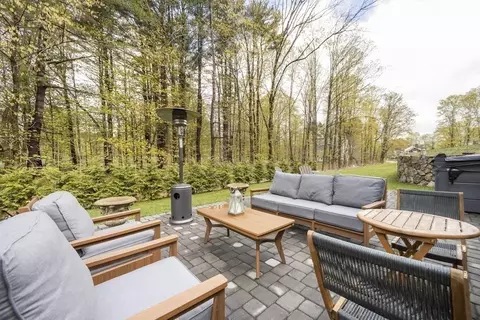 1 Fairs Ln, Natick, MA 01760