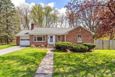 29 Stevens Rd, Framingham, MA 01702 photo 1