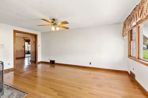 131 Ely Ave, West Springfield, MA 01089 photo 15