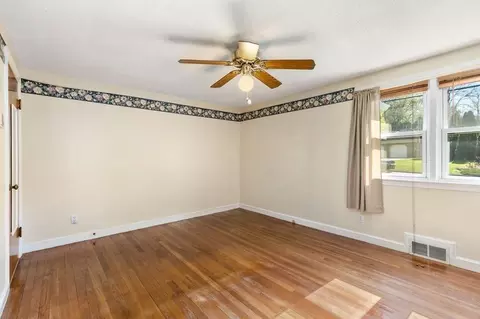 131 Ely Ave, West Springfield, MA 01089 photo 18
