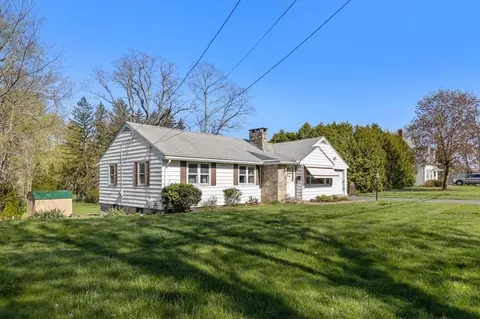 131 Ely Ave, West Springfield, MA 01089 photo 6