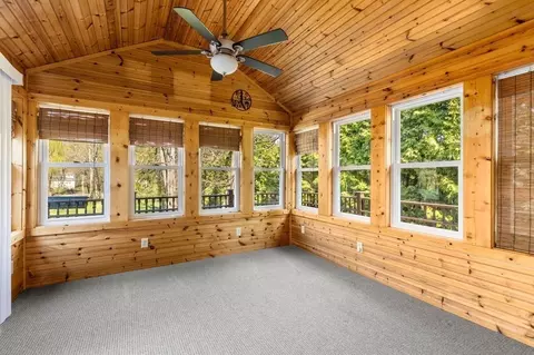 131 Ely Ave, West Springfield, MA 01089 photo 16