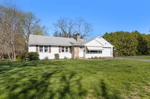131 Ely Ave, West Springfield, MA 01089 photo 5