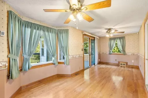 131 Ely Ave, West Springfield, MA 01089 photo 13