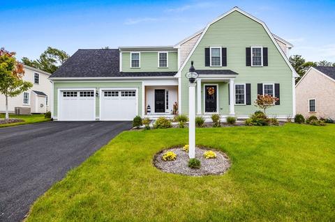 24 Farm Rd, Plymouth, MA 02360