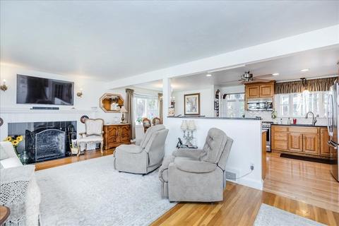 62 Chickering Rd, Dedham, MA 02026 photo 8