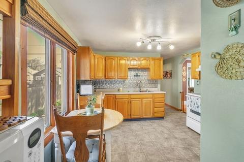 382 El Paso St, Springfield, MA 01104 photo 18