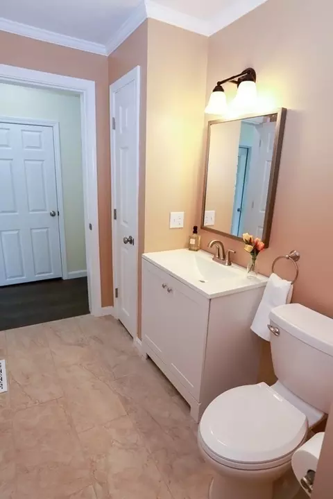 72 Monadnock St, Gardner, MA 01440 photo 17