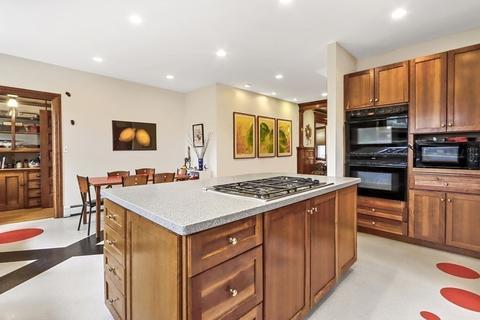 69 Naples Rd, Brookline, MA 02446 photo 11