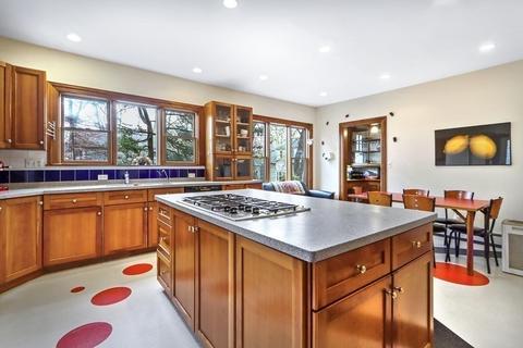 69 Naples Rd, Brookline, MA 02446 photo 12