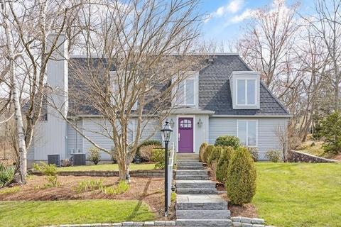 18 Philip Rd, Lexington, MA 02421