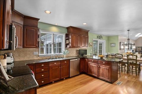 21 Bridle Path, Walpole, MA 02081 photo 9