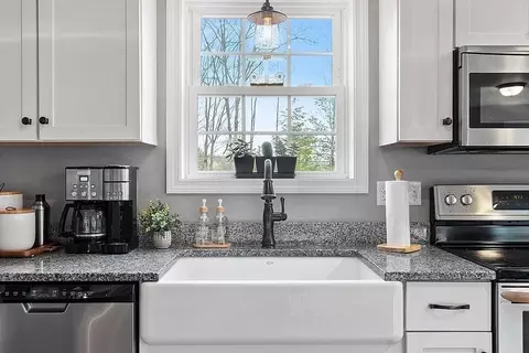6 Monroe Dr, Ashburnham, MA 01430 photo 10