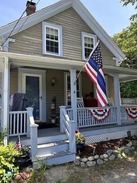 4 Union Ln, Rockport, MA 01966
