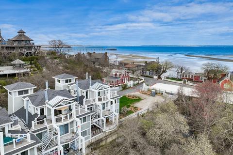 12 Commercial St #A6, Provincetown, MA 02657