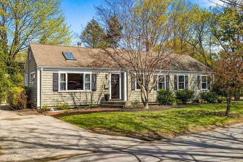 1 Whitehorse Rd, Hingham, MA 02043 photo 1