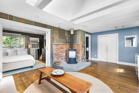 1 Whitehorse Rd, Hingham, MA 02043 photo 6