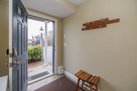 36 Johnson St, Worcester, MA 01604 photo 2