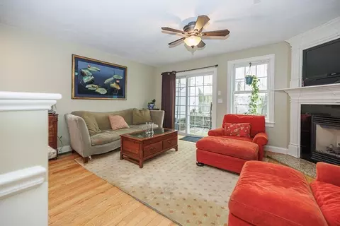 36 Johnson St, Worcester, MA 01604 photo 4