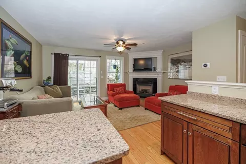 36 Johnson St, Worcester, MA 01604 photo 6