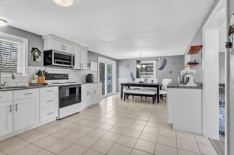 242 Gilbert Ave, Springfield, MA 01119 photo 10