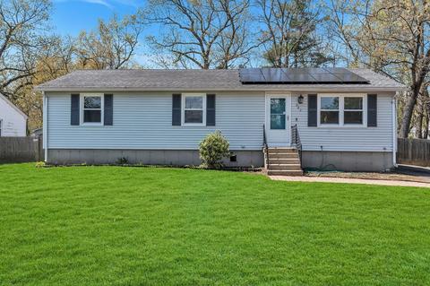 242 Gilbert Ave, Springfield, MA 01119 photo 1