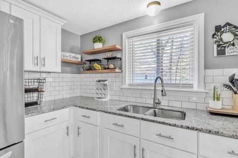 242 Gilbert Ave, Springfield, MA 01119 photo 14