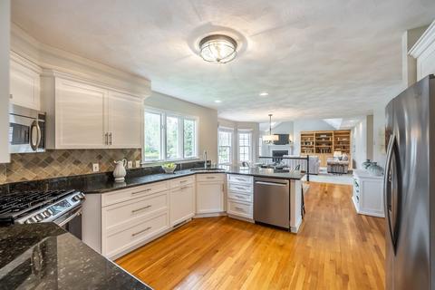 10 Devonshire Pl, Andover, MA 01810 photo 4