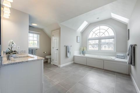 10 Devonshire Pl, Andover, MA 01810 photo 21