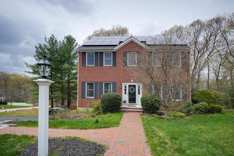 8 Padden Rd, Franklin, MA 02038