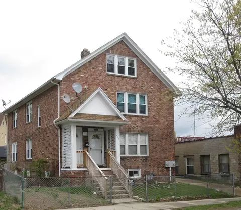 423-425 Eastern Ave, Springfield, MA 01109 photo 2