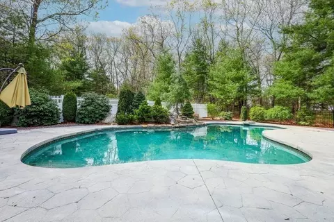 13 Dutchess Rd, Franklin, MA 02038 photo 32