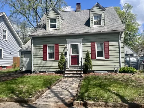 35 Powell Ave, Springfield, MA 01118 photo 1