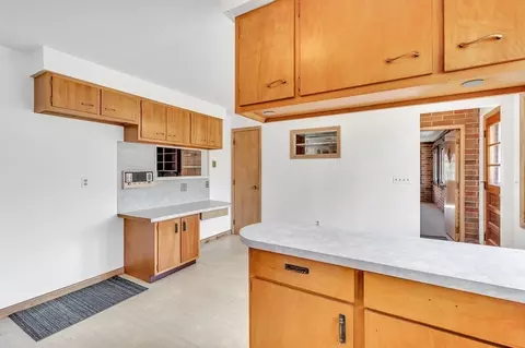 25 Hyde Ave, Chicopee, MA 01020 photo 13