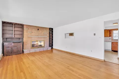 25 Hyde Ave, Chicopee, MA 01020 photo 8