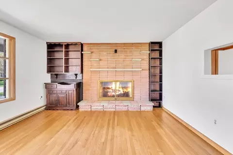 25 Hyde Ave, Chicopee, MA 01020 photo 5