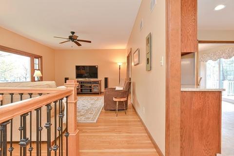 54 Audubon Rd, Reading, MA 01867 photo 4