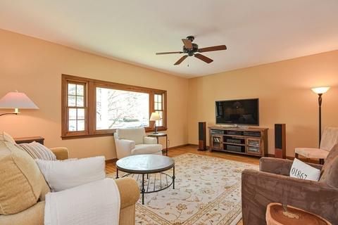 54 Audubon Rd, Reading, MA 01867 photo 5