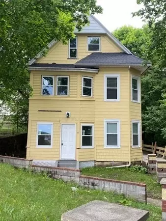 55 Richards St, Worcester, MA 01603