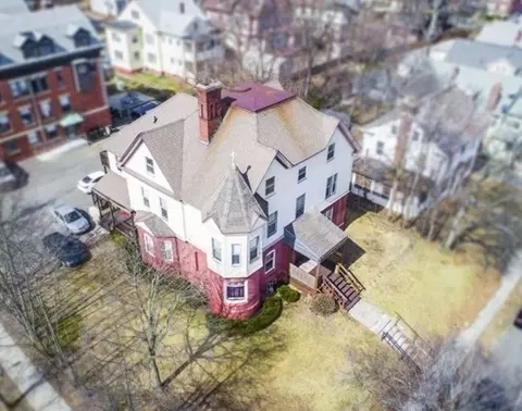 235 Beech St, Holyoke, MA 01040 photo 11