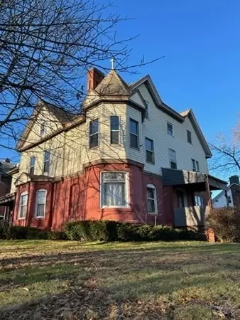 235 Beech St, Holyoke, MA 01040