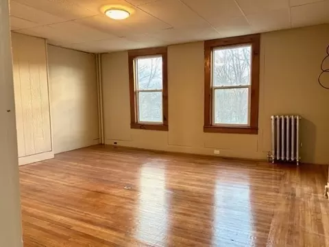 235 Beech St, Holyoke, MA 01040 photo 7
