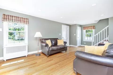 18 Redstone Dr, Springfield, MA 01118 photo 6