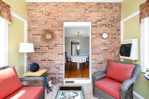 18 Redstone Dr, Springfield, MA 01118 photo 9