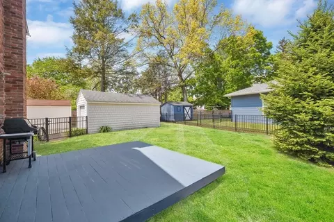 18 Redstone Dr, Springfield, MA 01118 photo 27