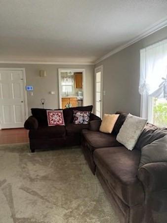 132 Ashbrook St, Springfield, MA 01118 photo 4