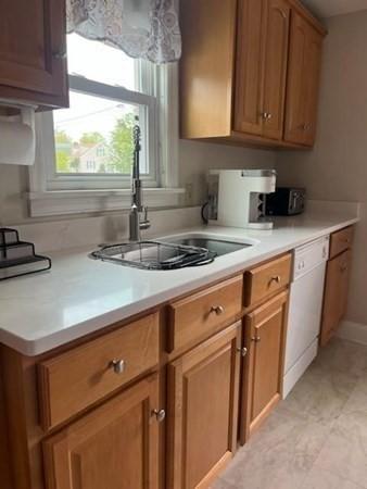 132 Ashbrook St, Springfield, MA 01118 photo 5