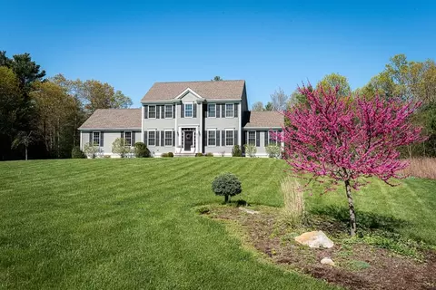 2037 Billys Ln, Dighton, MA 02715