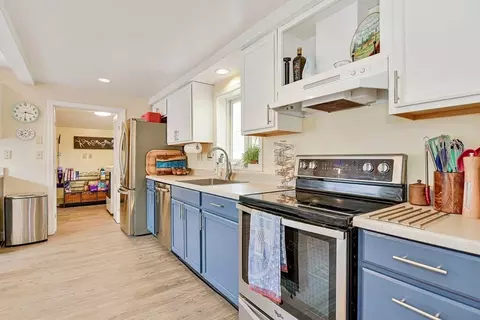 56 Main St, Hull, MA 02045 photo 11