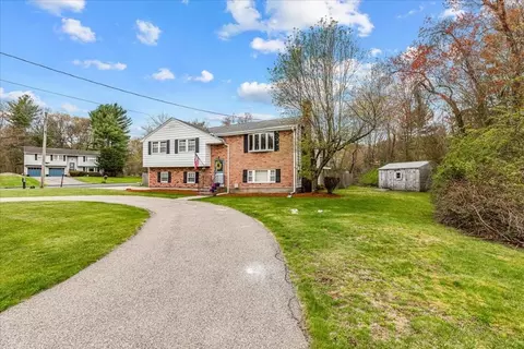 8 Stonewood Dr, Canton, MA 02021 photo 4